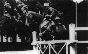 Novembre 1942 - Quartier de La Part Dieu à Lyon - Le Lieutenant de cavalerie Narcisse, Julien Geyer dans sa 30ème année