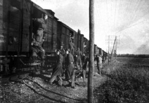 Du 11 au 13 décembre 1944, traversée de la France de l'Alsace à la Vendée afin de participer aux combats de libération de la poche de Royan, sous les ordres du Général de Larminat - Photo 1